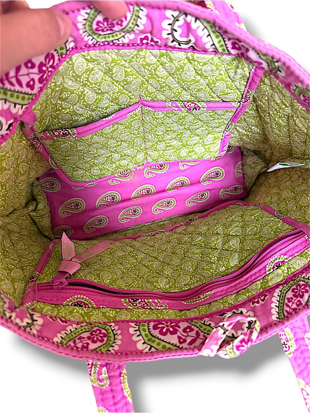 Vera Bradley Bermuda Pink Retired Small Quilted Tote Bag Tortoise Shell closure - Picture 5 of 5